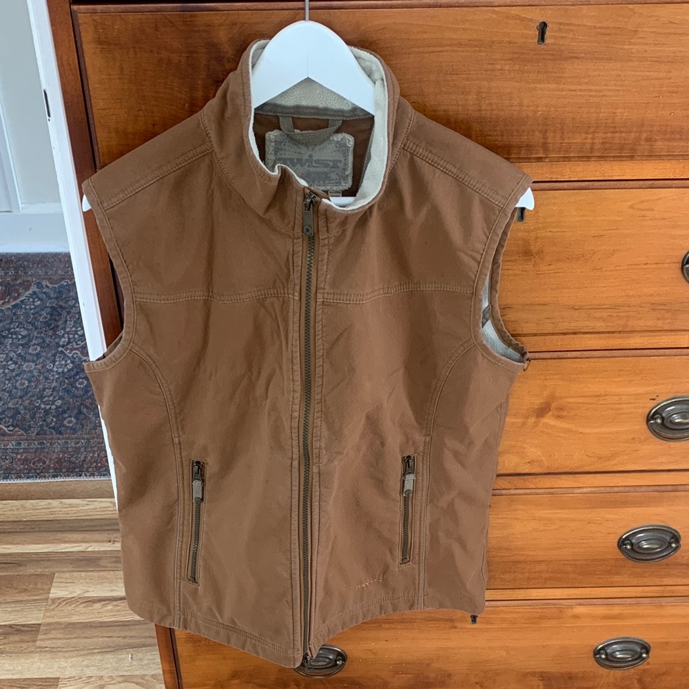 Women’s Canvas, Fleece-lined Brown Apres-Ski Vest. Brand is Twist